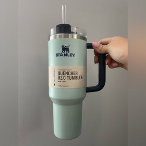 Stanley 40 oz tumbler